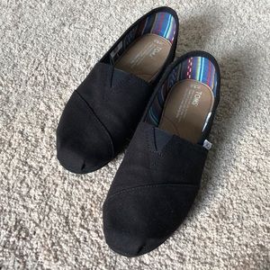 TOMS Classic Canvas Black NEW, Never Worn